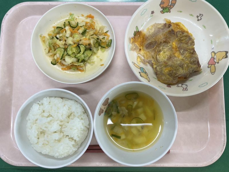 7/4                 今日の給食とおやつ🥢